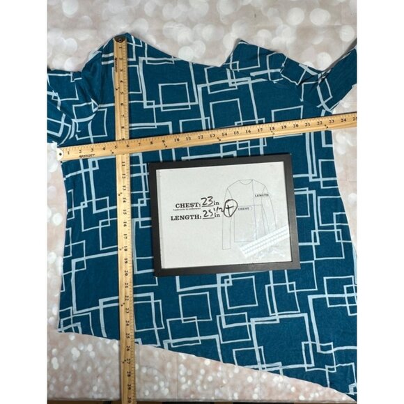 Chicos 3 Travelers XL 16/18 Blue Geometric Print 3/4 Sleeve Asymmetrical Top - Picture 9 of 9